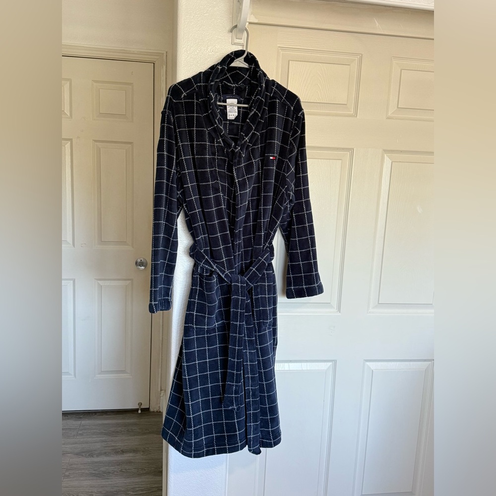 Tommy Hilfiger Black and White Checkered Robe